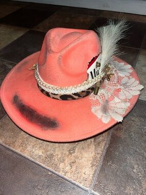American Vintage Coral Fedora Hat with Leopard Trim & Pearl Band